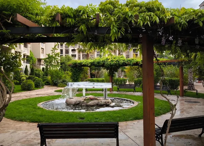 Cascadas, With A Pool View Apartamento *