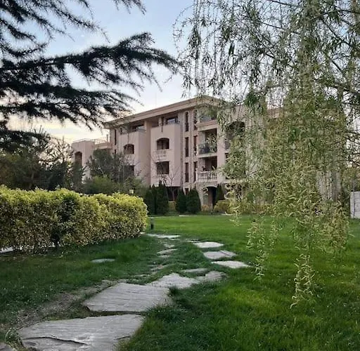 Cascadas, With A Pool View Apartamento *