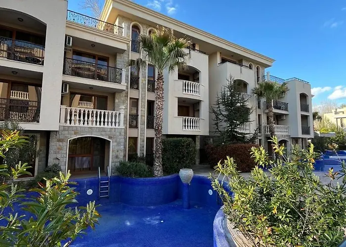 Cascadas, With A Pool View Apartamento *