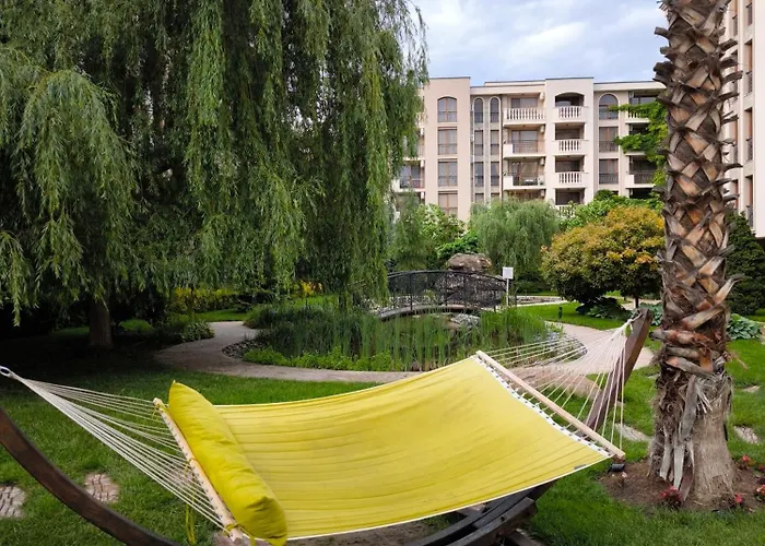 Appartement Cascadas, With A Pool View
